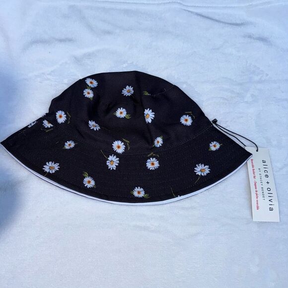 Alice + Olivia by Stacey Bendet Reversible Bucket Hat Daisy Floral main image 8